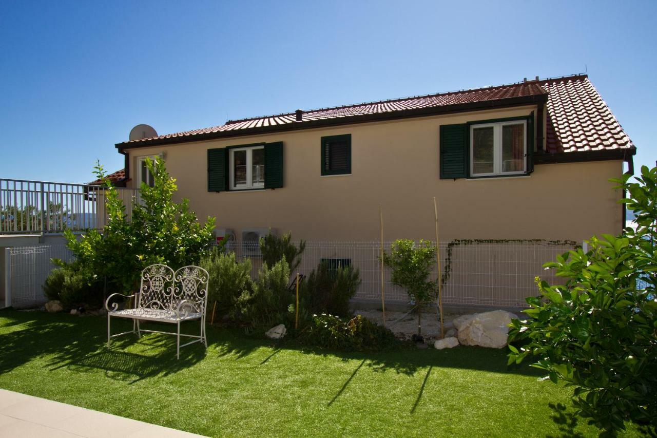 Villa Omis Michy - Family House For Big And Small Groups Exteriér fotografie